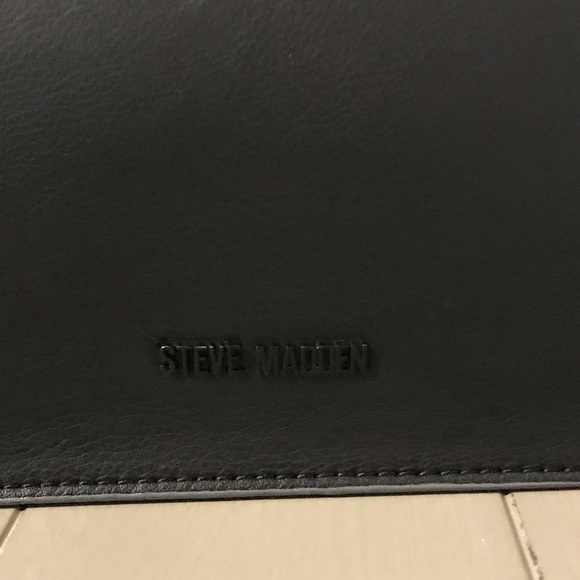 Steve Madden Black & Olive Green Studded Purse - Picture 4 of 8